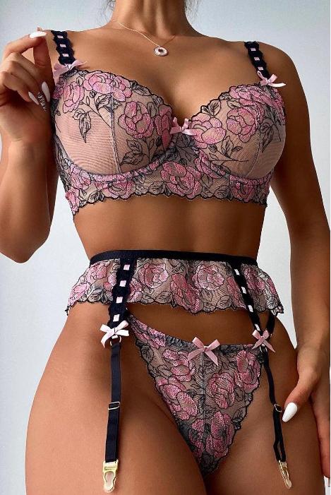 Conjunto de Lingerie de Renda Floral com Decote em V e Cintura Alta – Conjunto de 3 Peças (Sutiã e Calcinha)