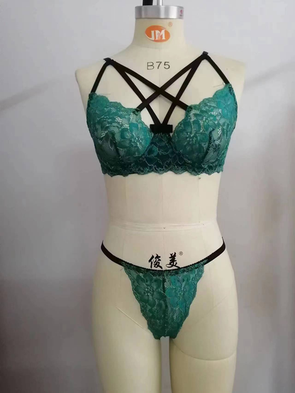 Conjuntos de Lingerie Plus Size Feminina – Conjunto Sensual de 2 Peças com Sutiã e Calcinha de Renda Floral e Detalhe Cruzado